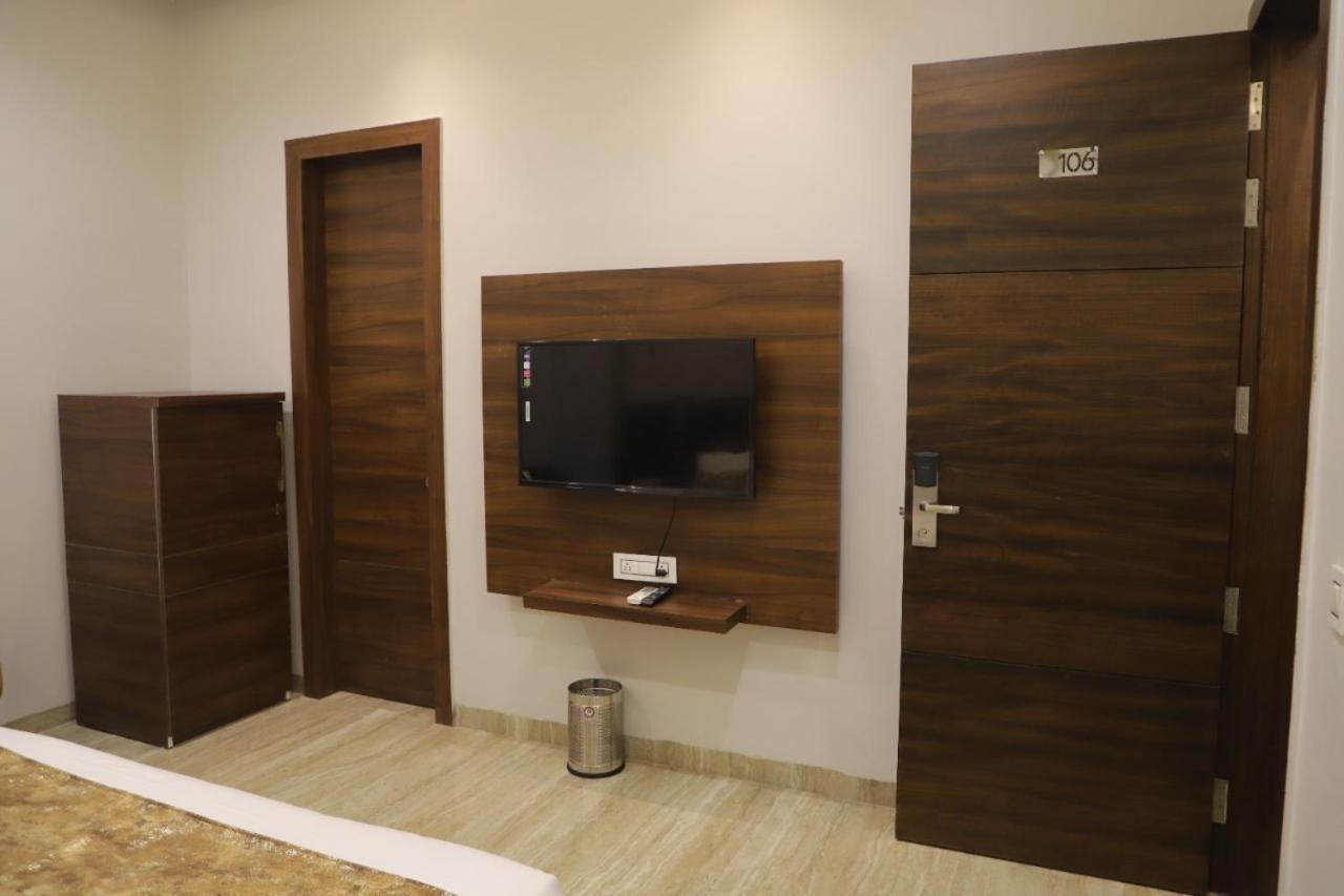 Hotel The Royal Casa Ludhiana Zewnętrze zdjęcie